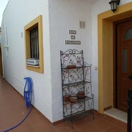 3 Bedroom, 2 Bathroom With 2 Pools And A Shared Paddling Pool Feriehus